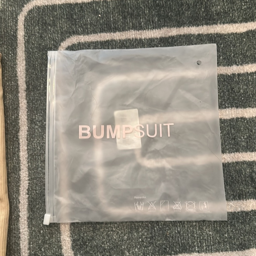 Bumpsuit - Picture 4 of 4